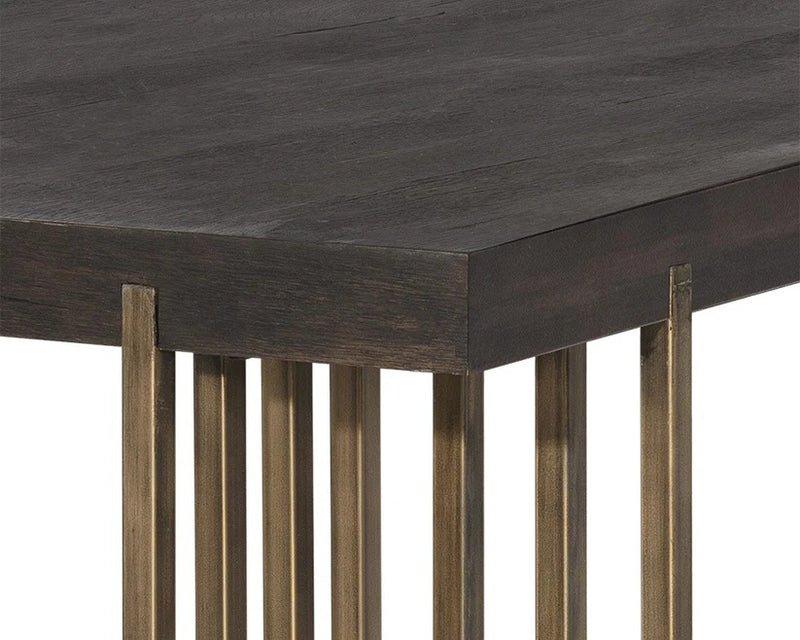 ALTO DINING TABLE