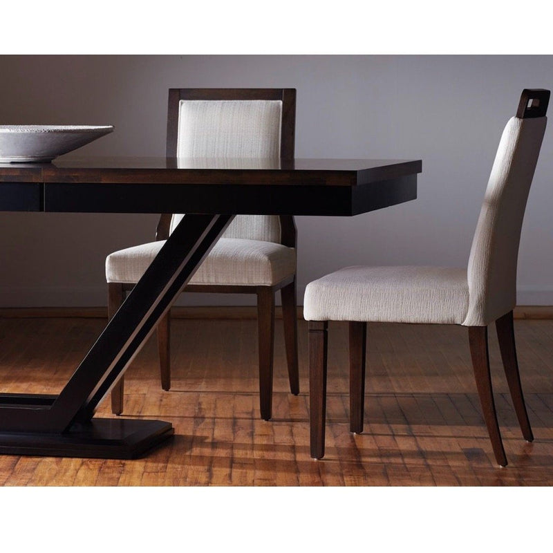 CLARA DINING TABLE